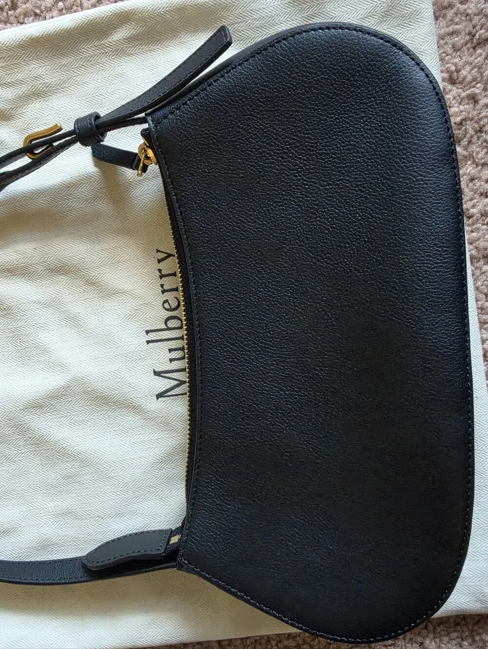 Mulberry Clovelly Leather Shoulder Bag in Black